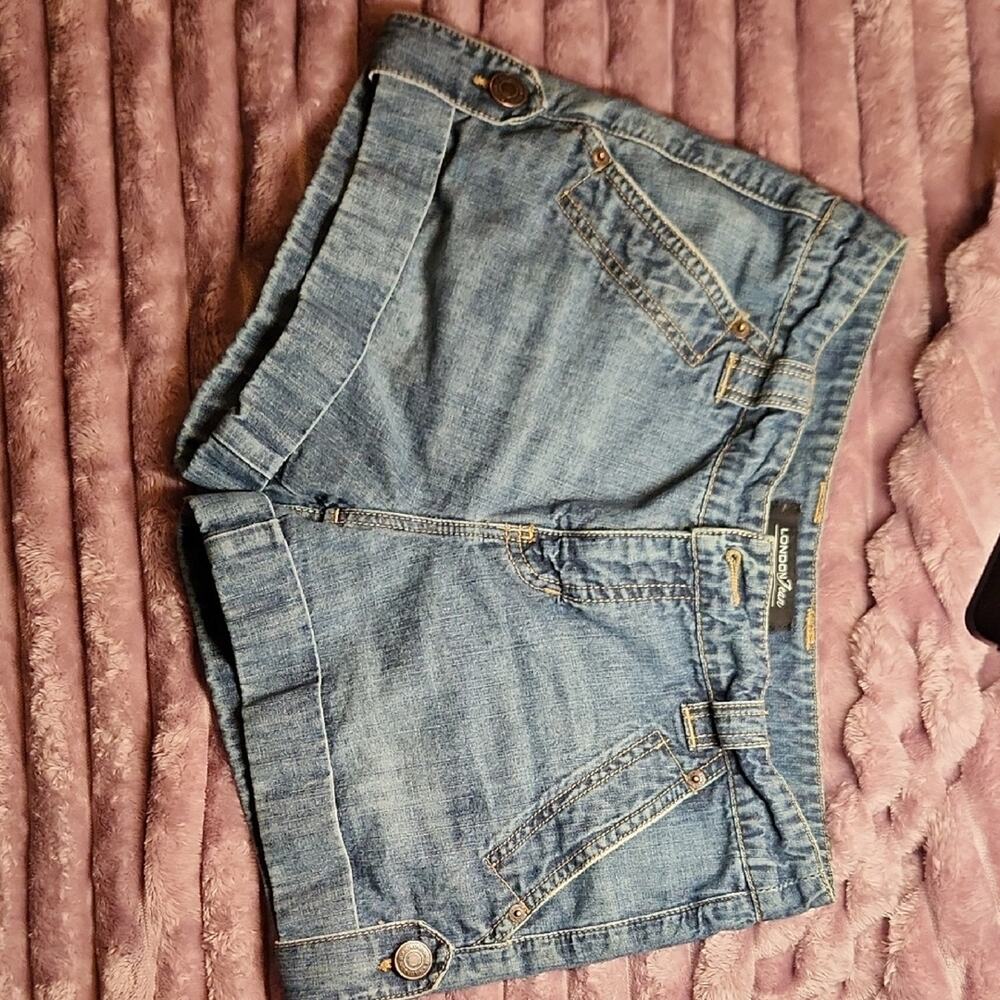 LONDONJEAN Blue Denim with Distressed Details